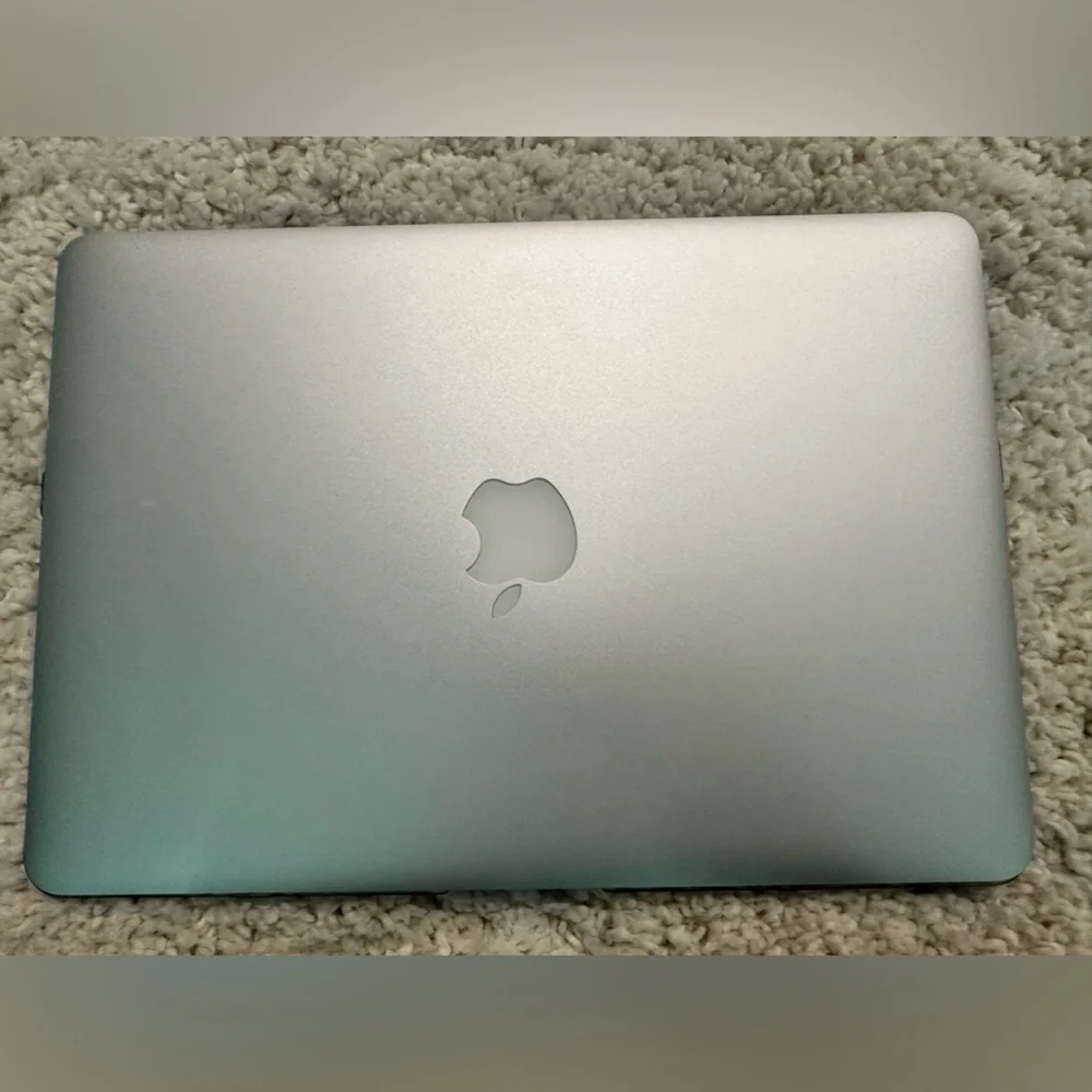 USED - Early 2015 Apple MacBook Air